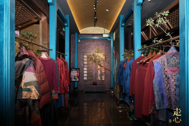 走心2026早春高定大秀「莨启」在杭州来福士优雅启幕