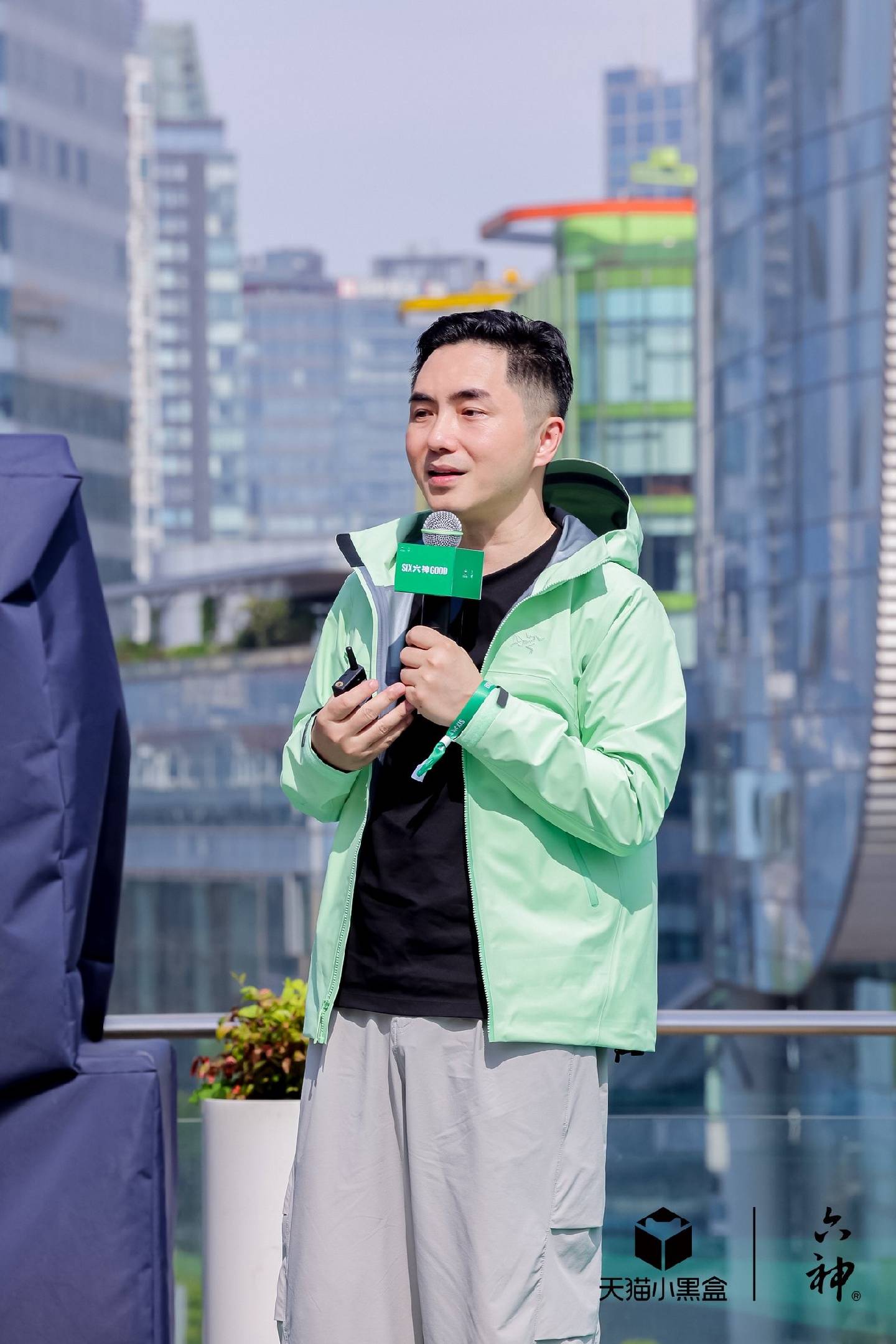 1744876698286682.jpg 4-潘虎设计.jpg