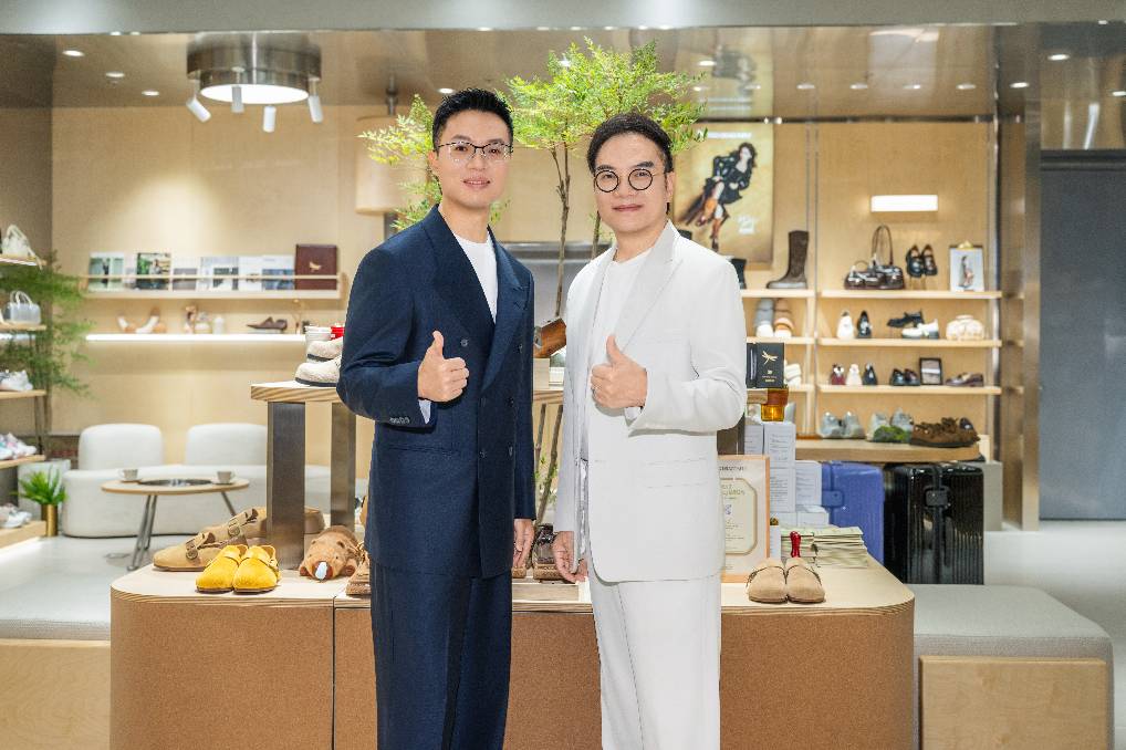 红蜻蜓环球港新形象店2.jpg