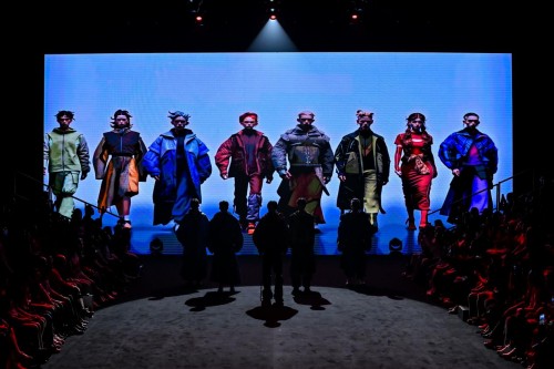 共筑中国纤维品牌力|华峰千禧·中国纤维品牌联动创享汇2025年度品牌发布会在京成功举办