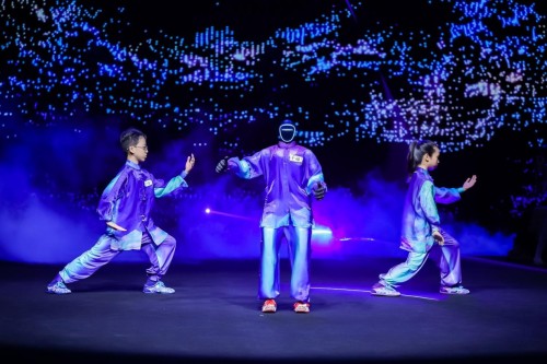 共筑中国纤维品牌力|华峰千禧·中国纤维品牌联动创享汇2025年度品牌发布会在京成功举办