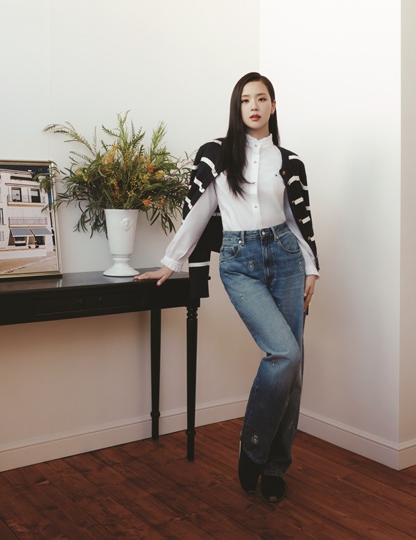 1773974480289362.jpg SP26_JISOO_C-Neck_Cardigan_Wide.jpg