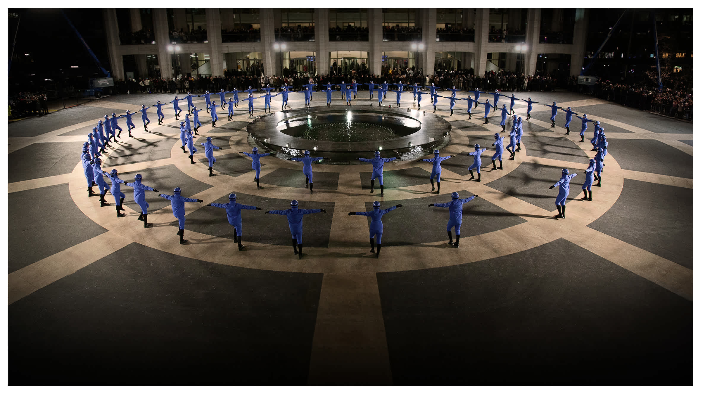 MC_FW_2026_NY IN MONCLER_BS_RGB_300DPI_16X9_14_ALLTOGETHER_CLEAN_PRESS.jpg