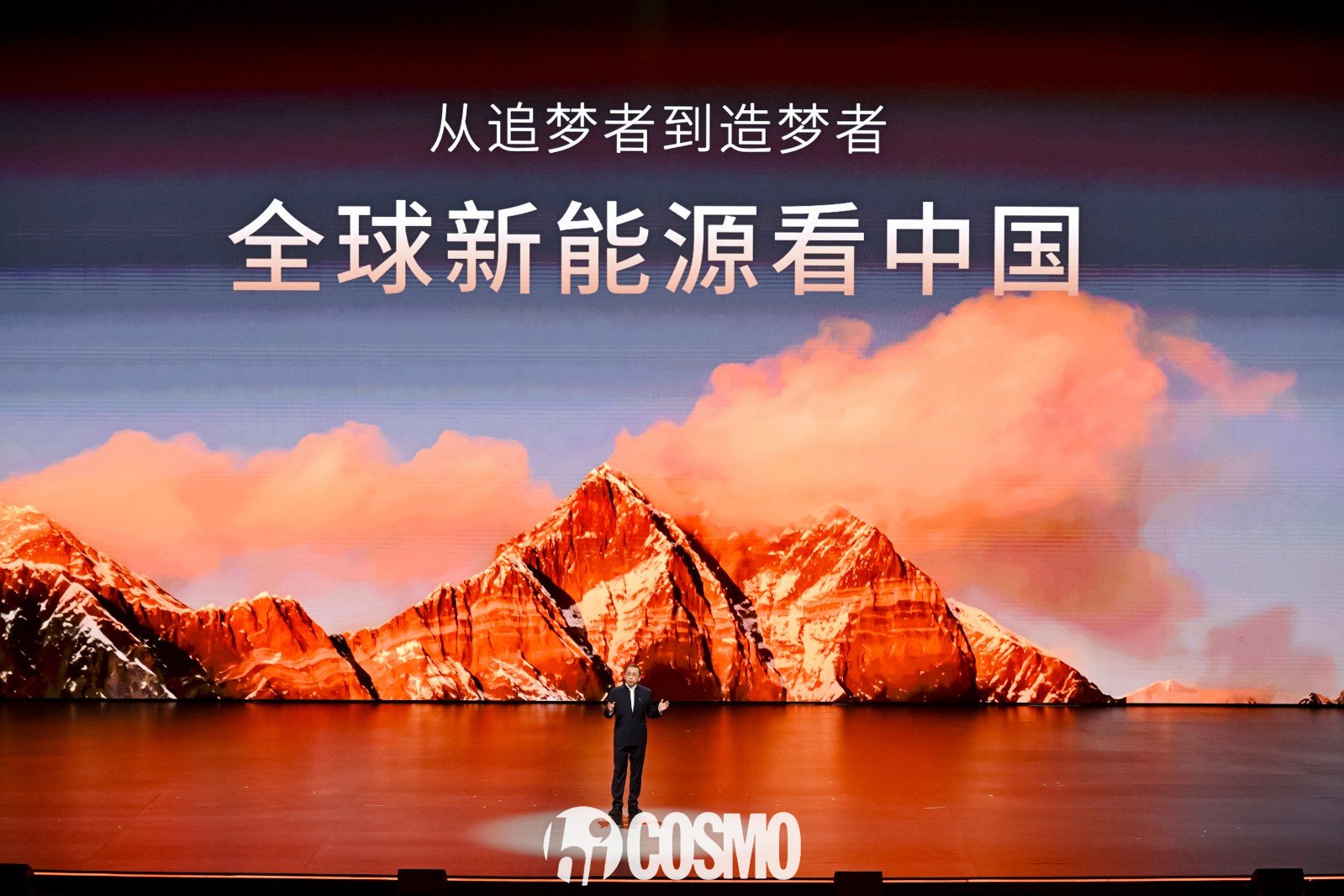 卢总2.jpg
