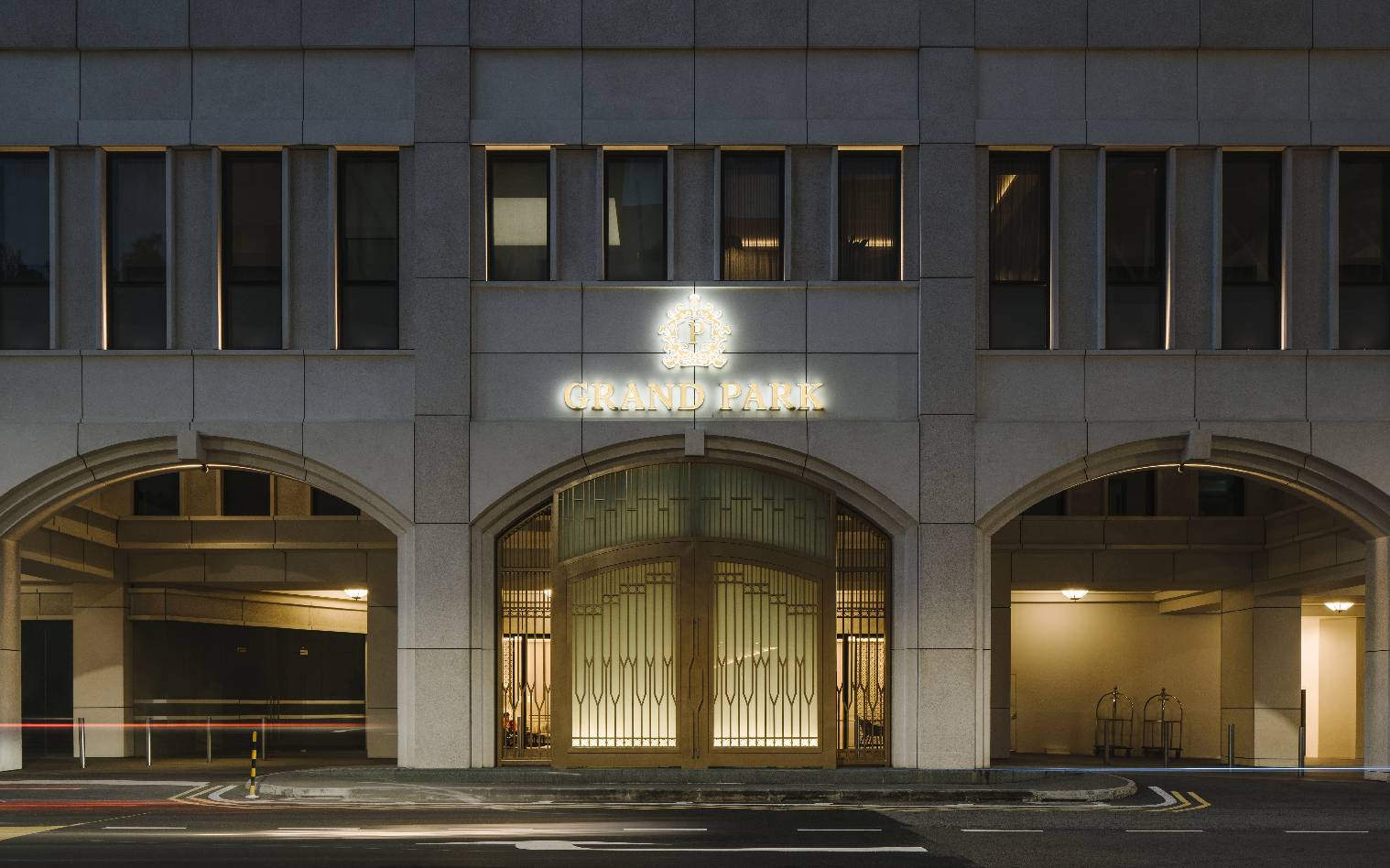 GPCH - Hotel Entrance at Bronze Gate.jpg